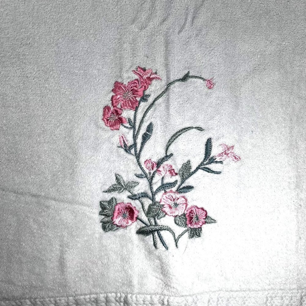 Vtg Embroidered Floral Bath Hand Towel Set of 4 The Royal Collection Green Pink - Picture 3 of 16